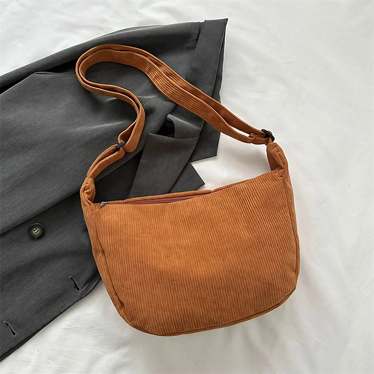 Sac banane femme en velours, anse réglable, huit coloris, camel