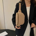 Sac banane femme en fausse fourrure effet mouton, trois coloris