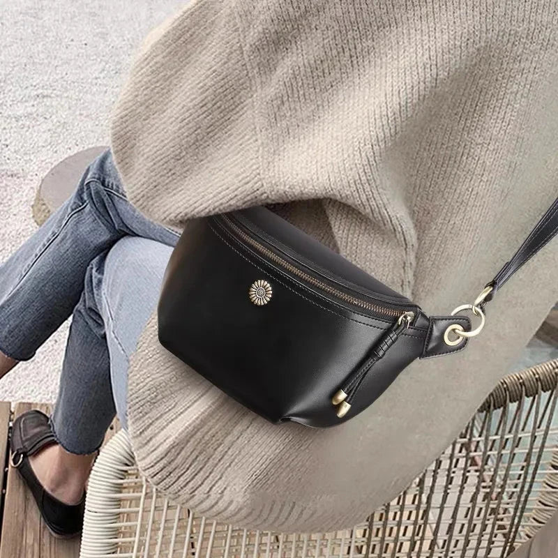 Sac banane femme noir à fleur argentée, en cuir