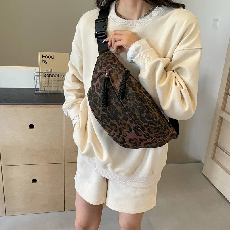 Sac banane femme imprimé léopard en toile, deux poches zippées