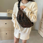 Sac banane femme imprimé léopard en toile, deux poches zippées