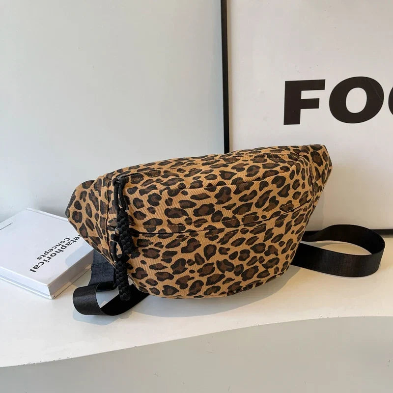 Sac banane femme imprimé léopard en toile, deux poches zippées, marron clair