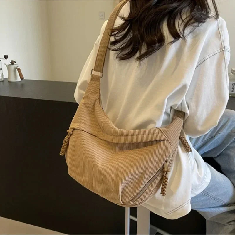 Sac banane femme souple à poche avant zippée, cinq coloris