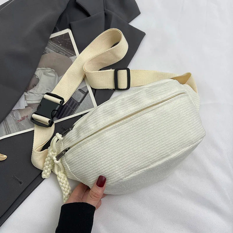 Sac banane femme en velours côtelé, trois poches zippées, ivoire