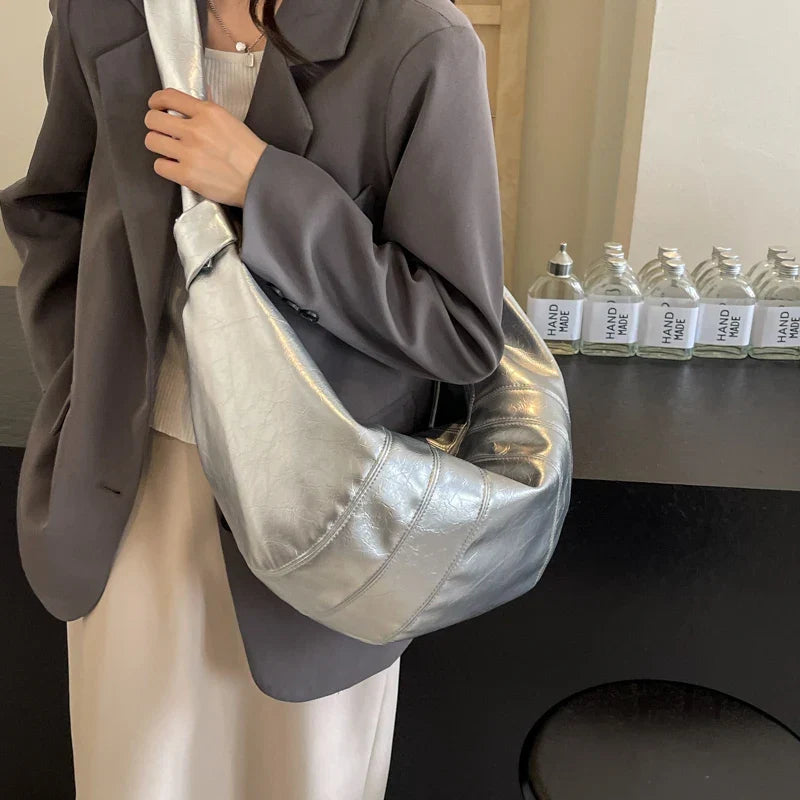 Grand sac banane femme en similicuir, forme croissant