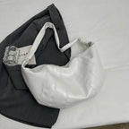 Grand sac banane femme en similicuir, forme croissant, crème