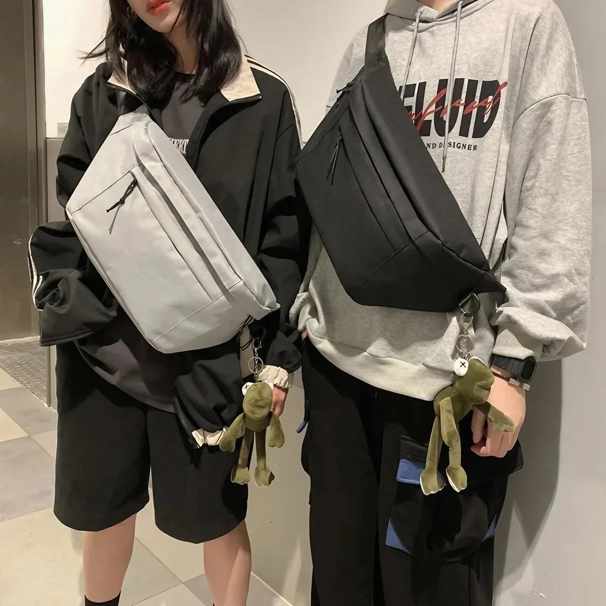 Sac banane femme en toile, grand format, trois poches zippées