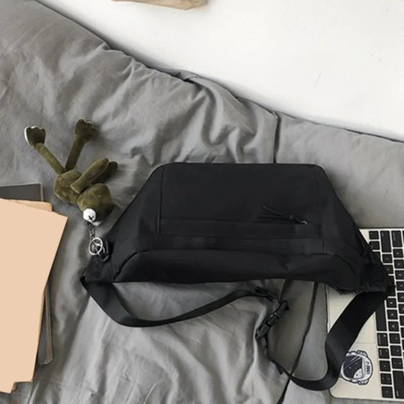 Sac banane femme en toile, grand format, trois poches zippées, noir