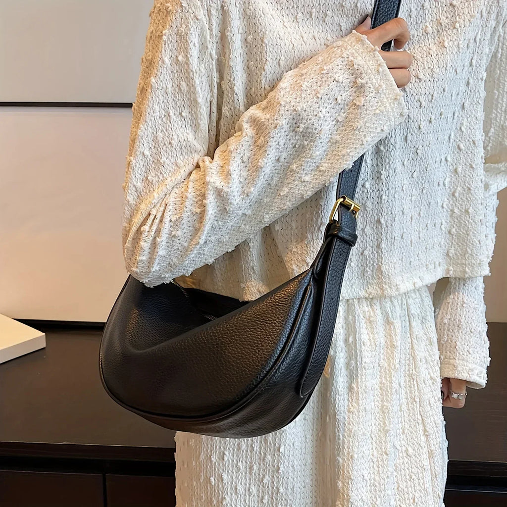 Sac banane femme en similicuir grainé, forme arrondie, trois coloris