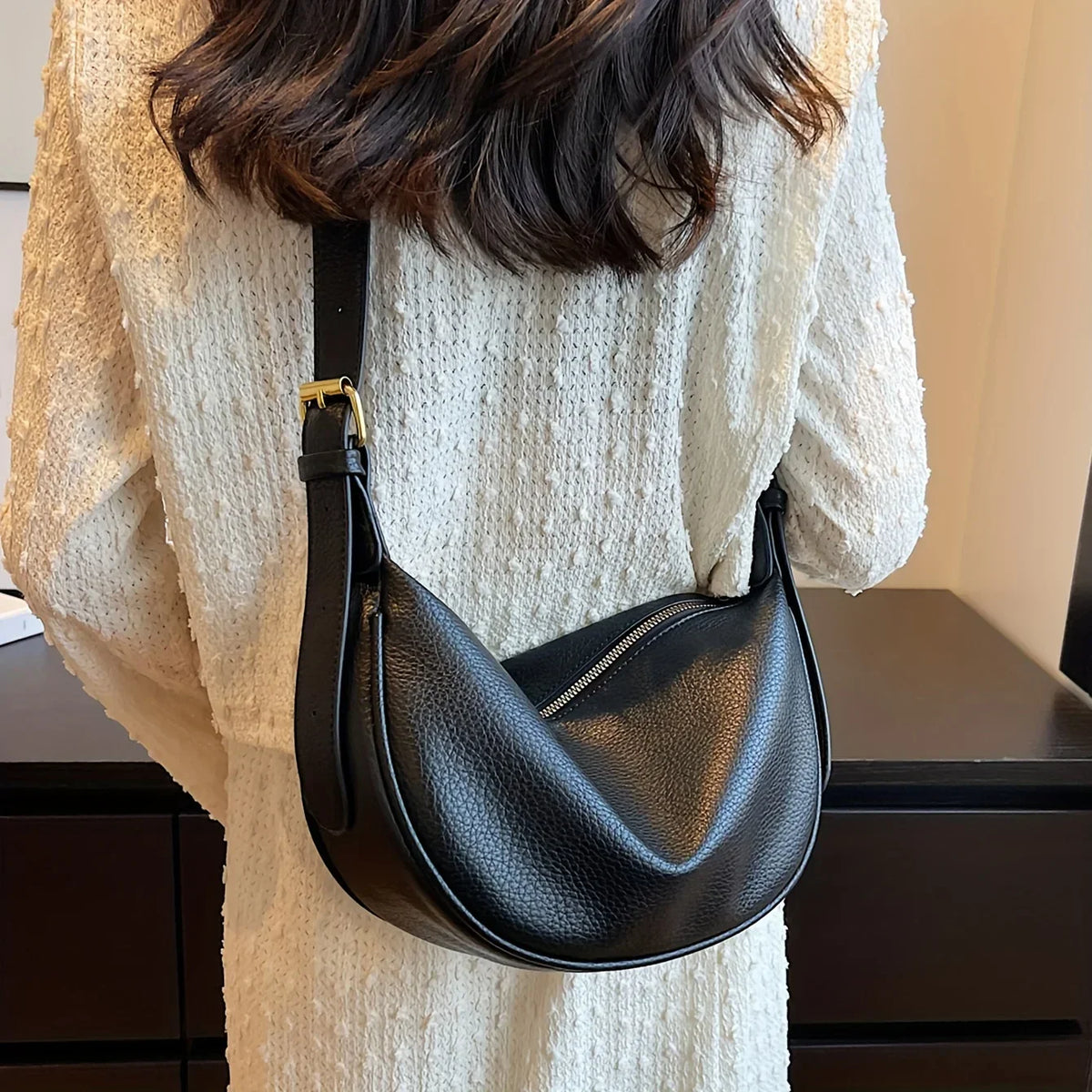 Sac banane femme en similicuir grainé, forme arrondie, trois coloris
