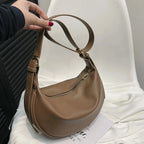 Sac banane femme en similicuir grainé, forme arrondie, trois coloris, marron