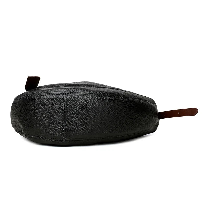 Sac banane femme en similicuir grainé, forme demi-lune
