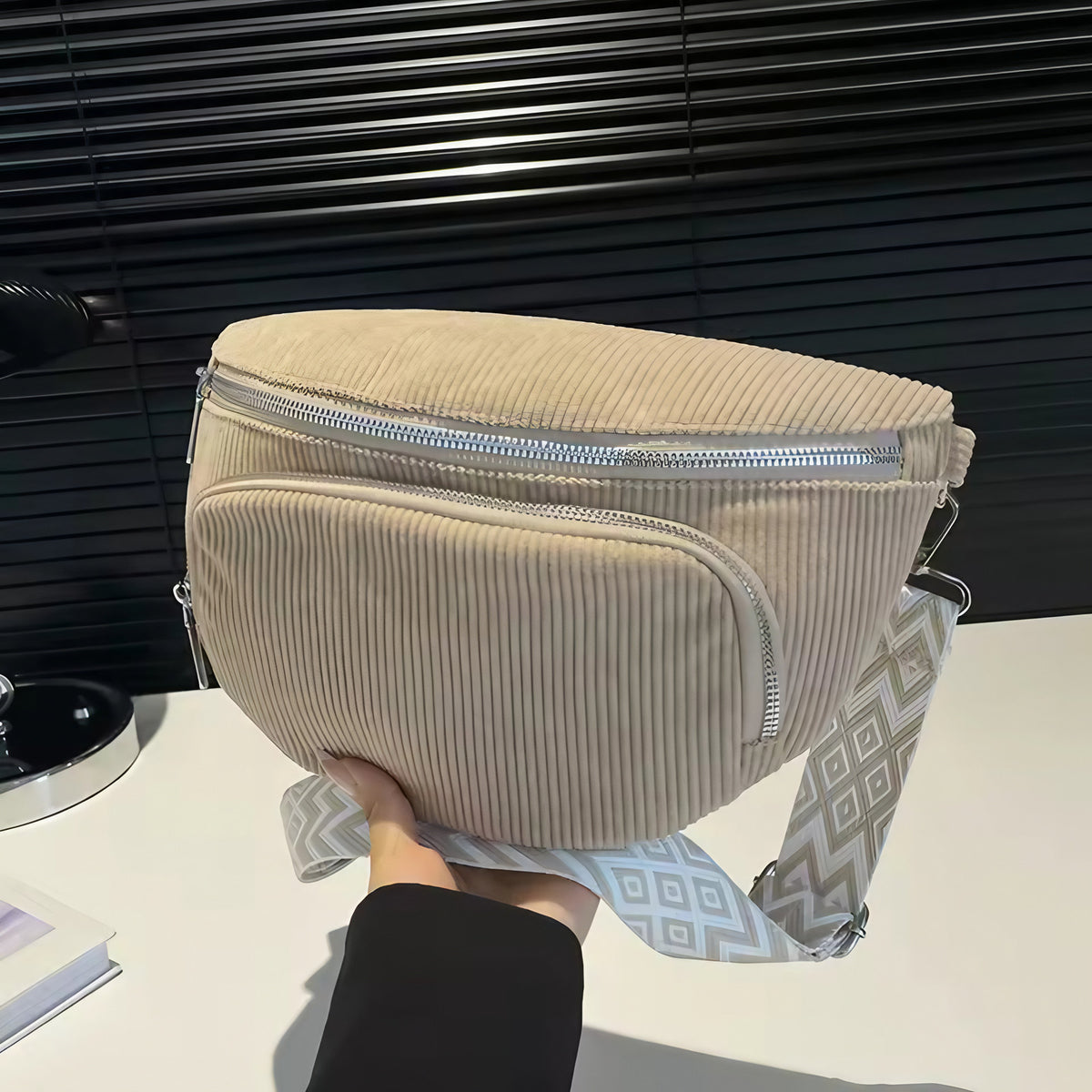 Sac banane femme en velours côtelé, sangle large réglable, beige