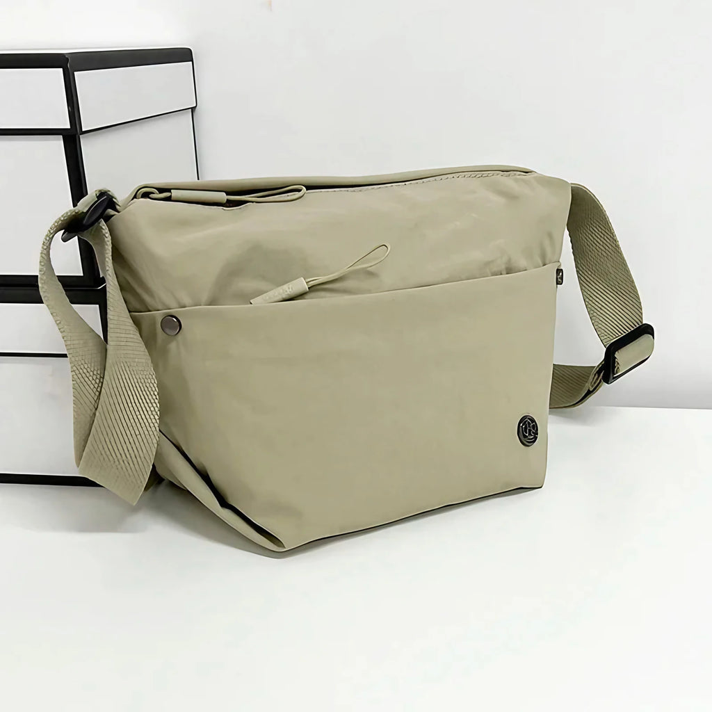 Sac banane femme en nylon imperméable, poches zippées, gris perle