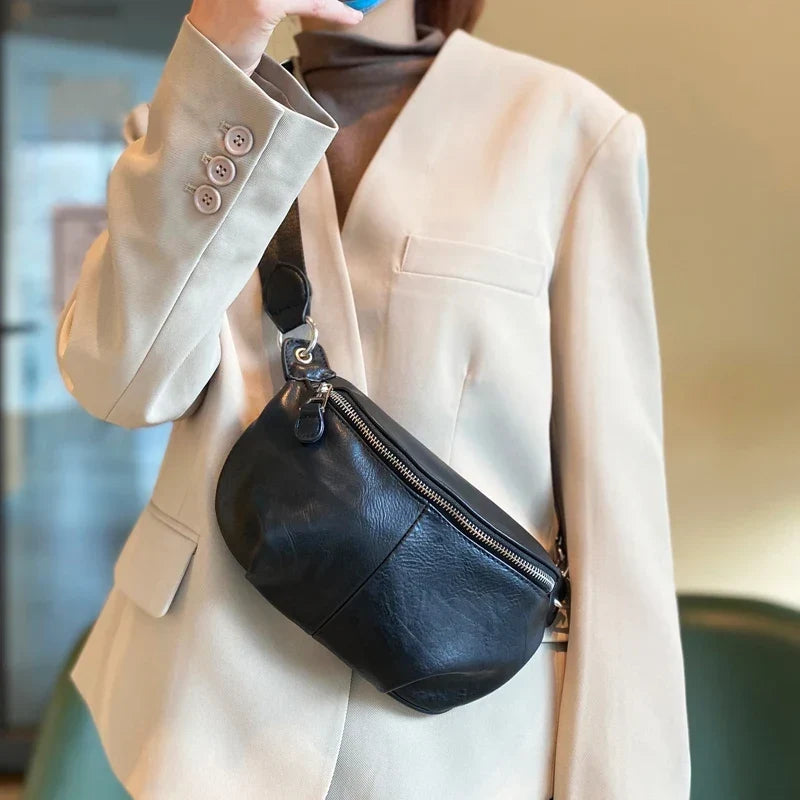 Sac banane femme en similicuir noir, sangle à maillons