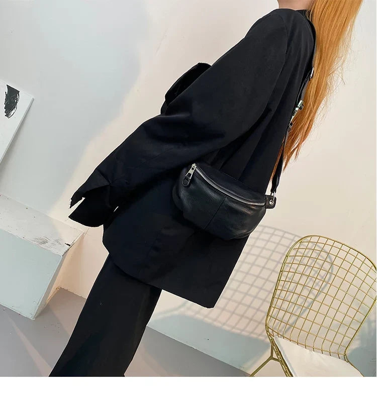 Sac banane femme en similicuir noir, sangle à maillons