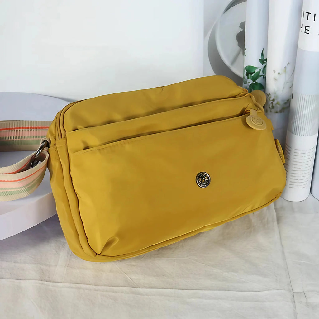 Sac banane femme en nylon imperméable, quatre poches zippées, jaune moutarde