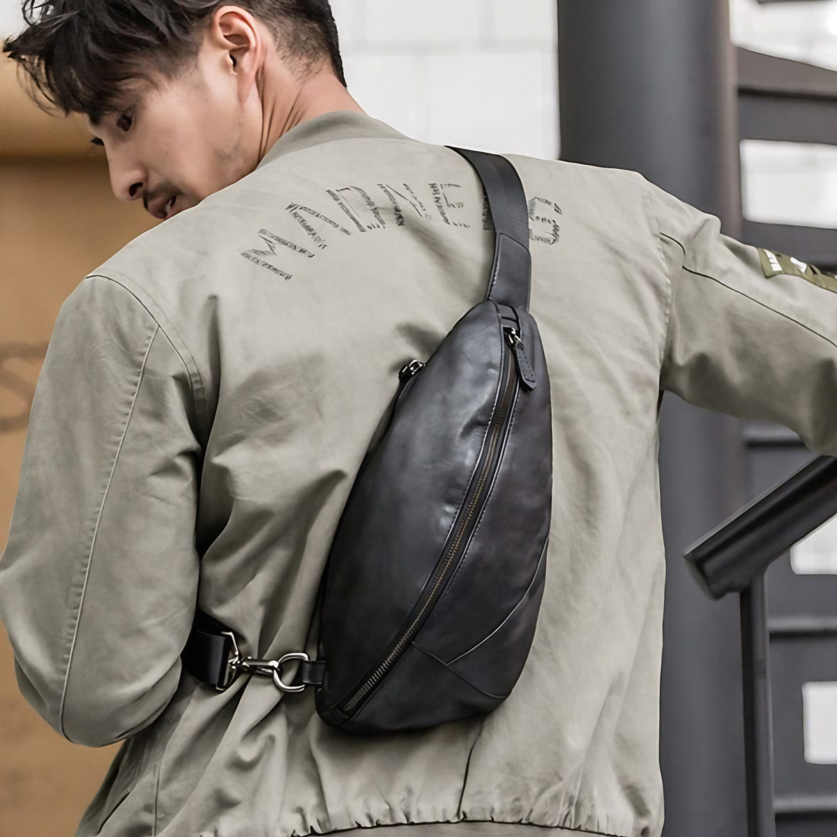 Sac banane homme en cuir noir, 36 cm, plusieurs compartiments
