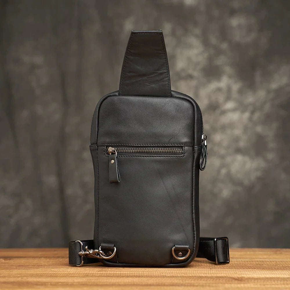 Sac banane homme en cuir noir, trois poches, allure rétro