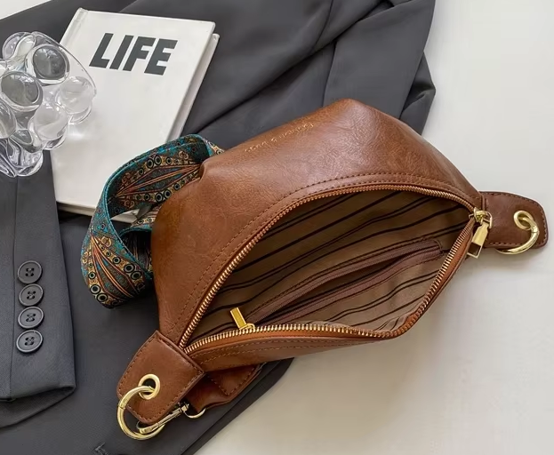 Sac banane femme en similicuir zippé, noir, marron ou café