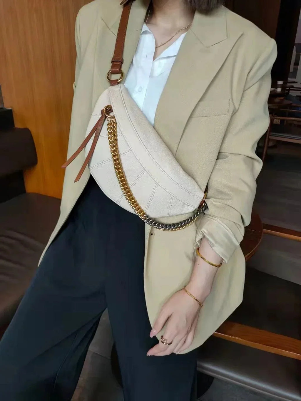 Sac banane femme en cuir à chaîne dorée, quatre coloris