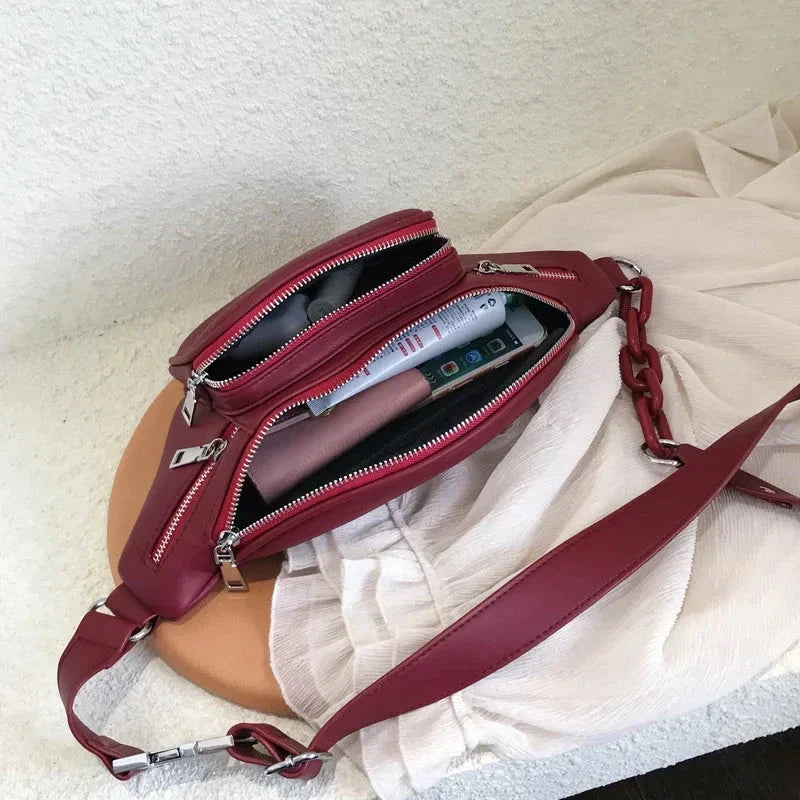 Sac banane femme rouge en similicuir, chaîne décorative