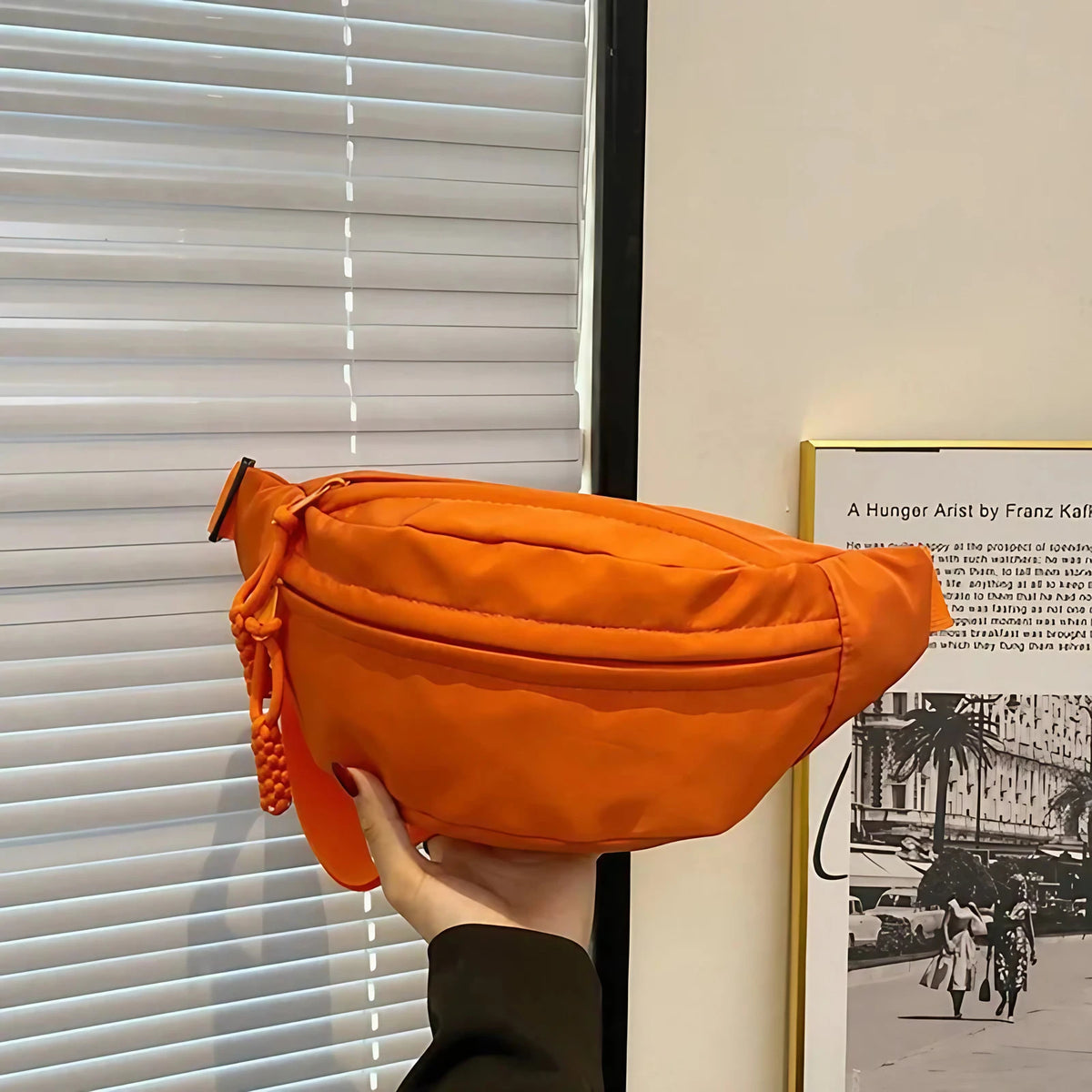 Sac banane femme en toile de nylon, deux poches zippées, orange