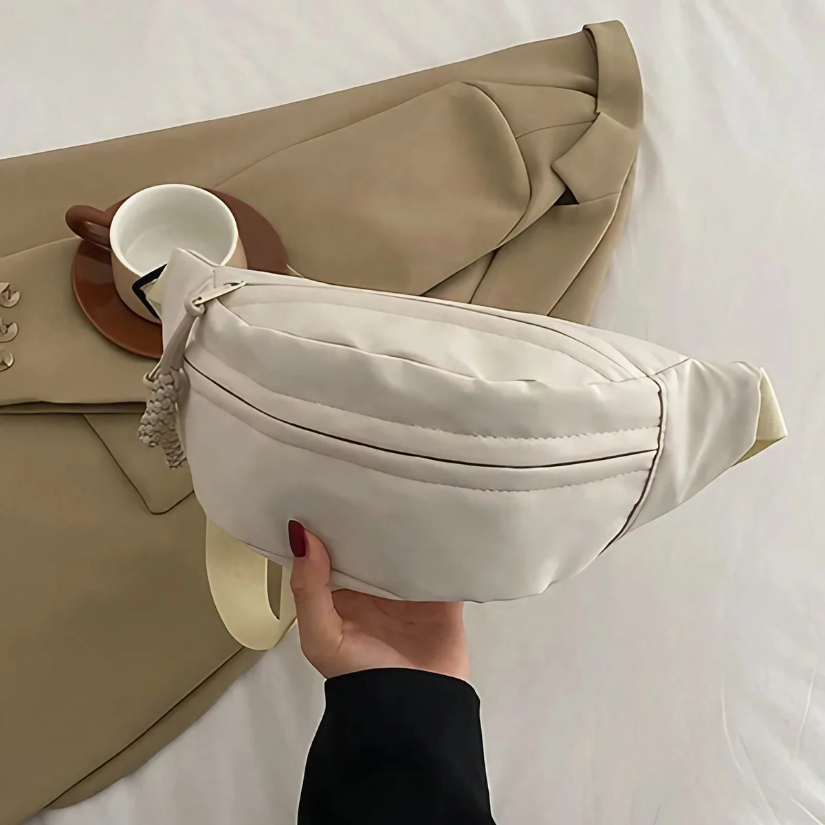 Sac banane femme en toile de nylon, deux poches zippées, blanc