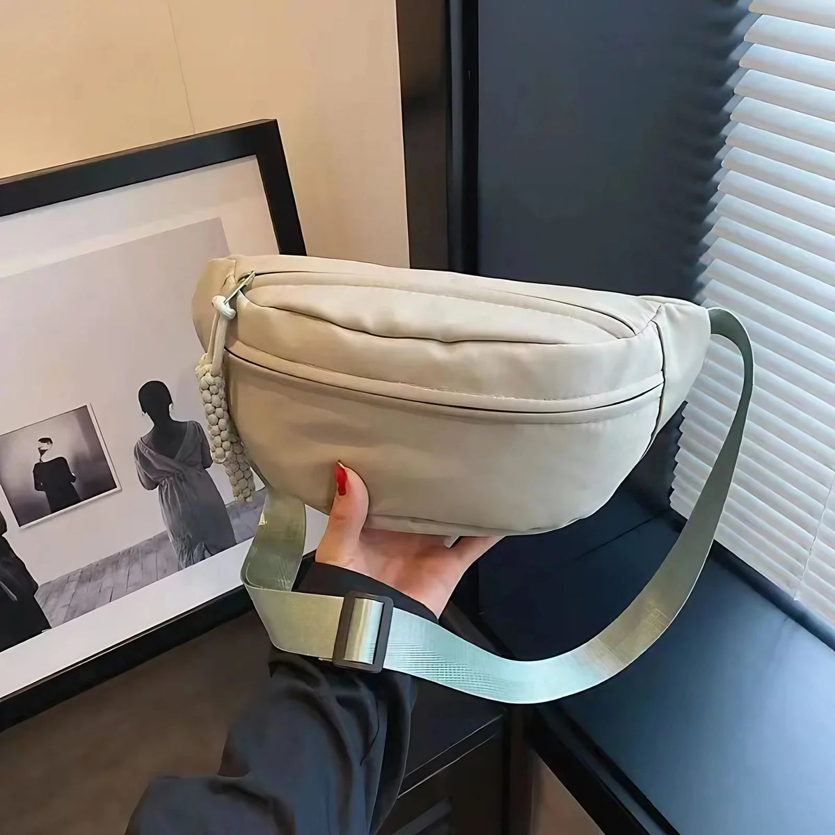 Sac banane femme en toile de nylon, deux poches zippées, vert clair