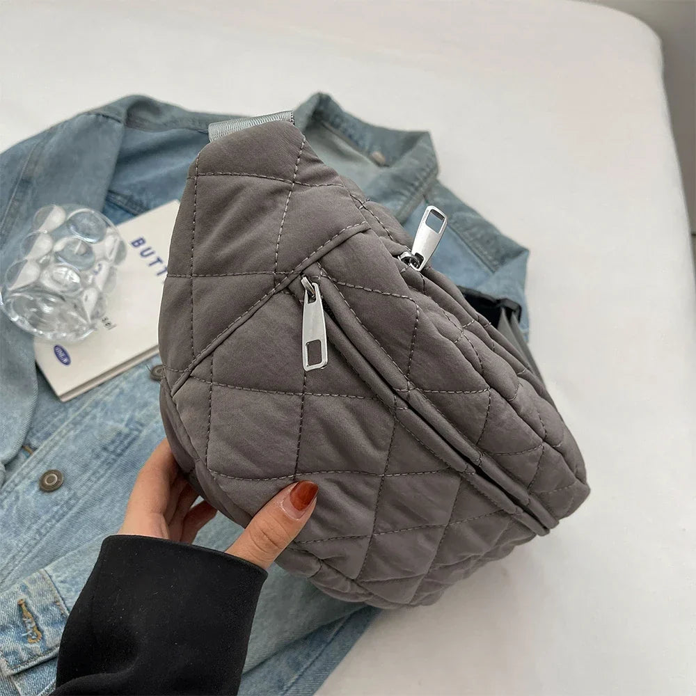 Sac banane femme matelassé en nylon, trois poches zippées