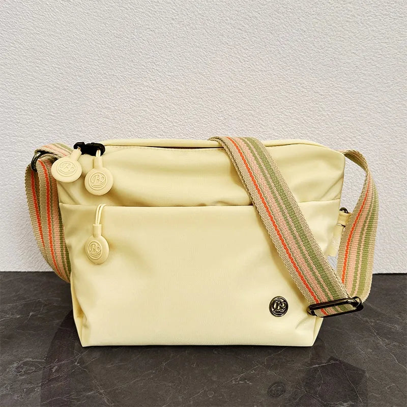Sac banane femme antivol pour le voyage, tissu imperméable, écru