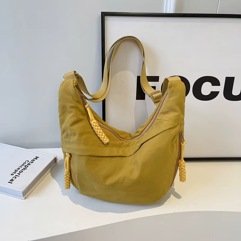 Sac banane oversize femme en nylon, forme demi-lune, 31 x 20 cm