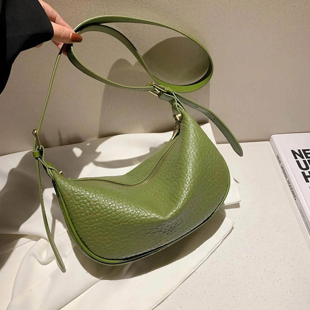 Sac banane vert femme en similicuir grainé, zip doré