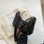 Sac besace femme clouté noir, bandoulière réglable, noir