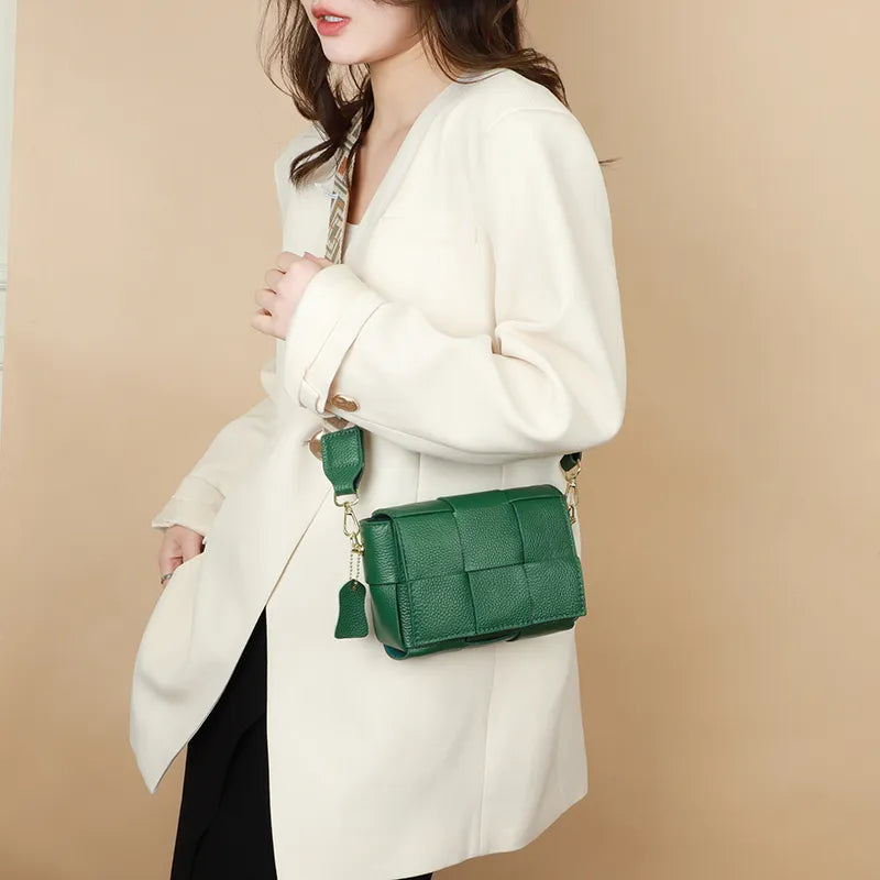 Mini sac bandoulière femme vert à rabat, 17 x 11 x 6 cm