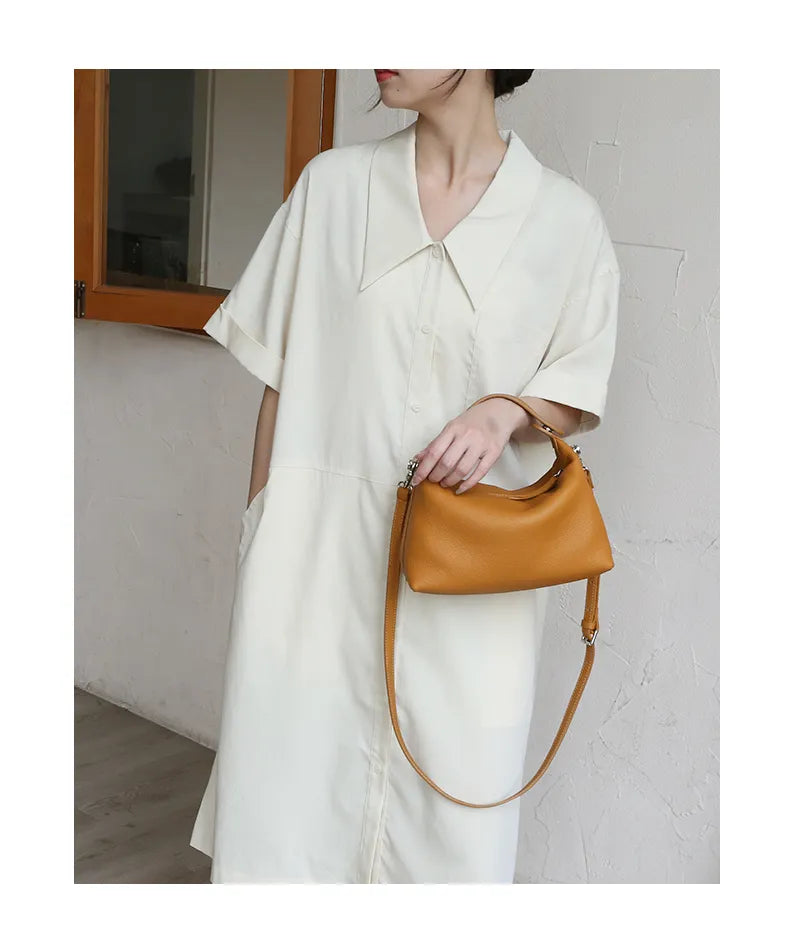Petit sac bandoulière femme en cuir grainé, sangle amovible