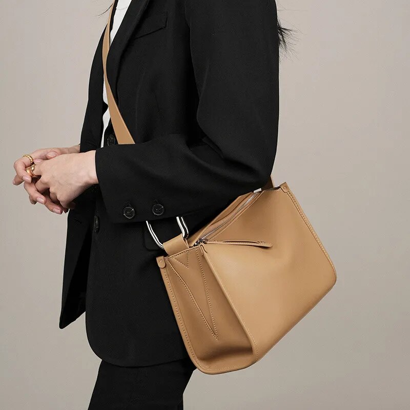Sac bandoulière femme carré, anse ajustable, camel ou beige