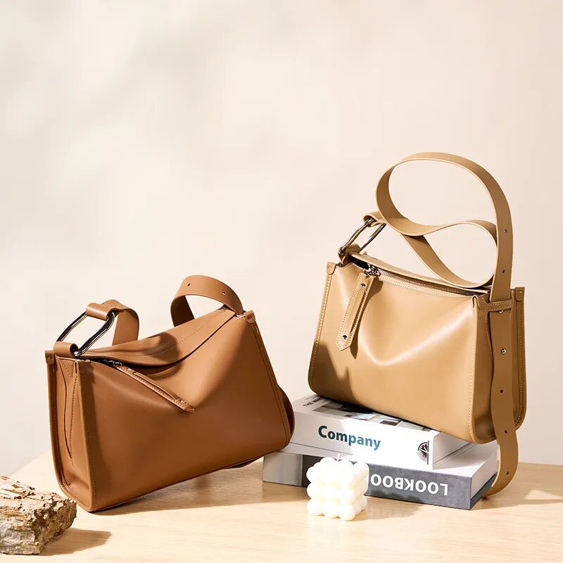 Sac bandoulière femme carré, anse ajustable, camel ou beige