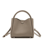 Sac bandoulière femme en cuir grainé, trois compartiments, gris