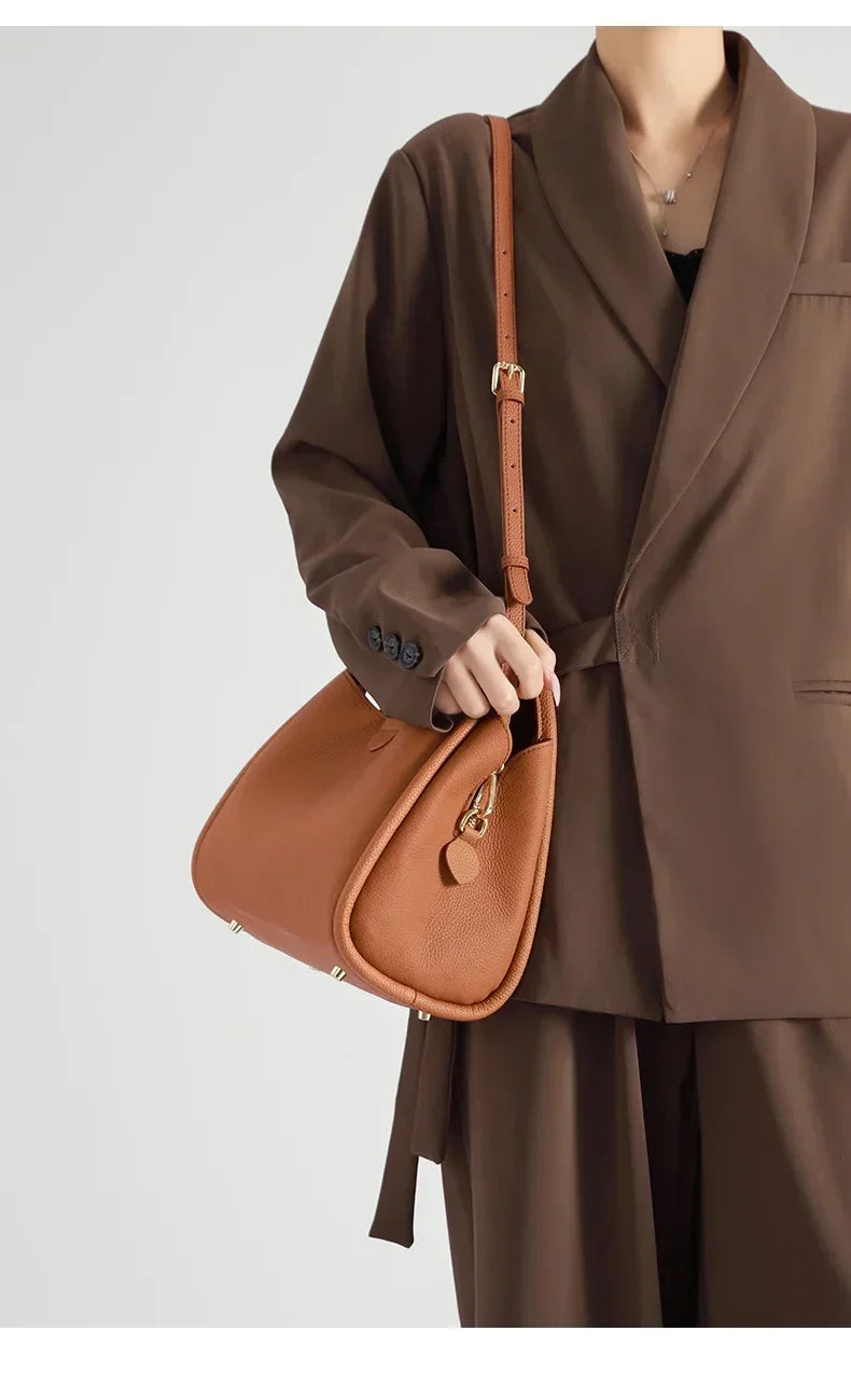 Sac bandoulière femme en cuir grainé, trois compartiments