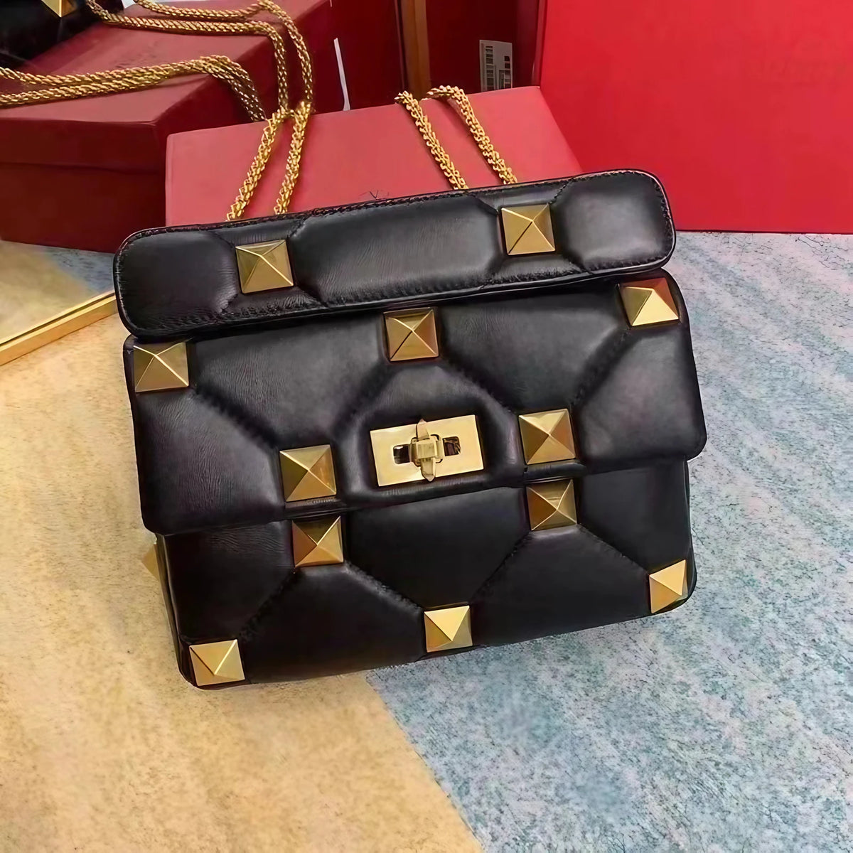 Sac bandoulière femme à clous et chaîne amovible, huit coloris, noir et or