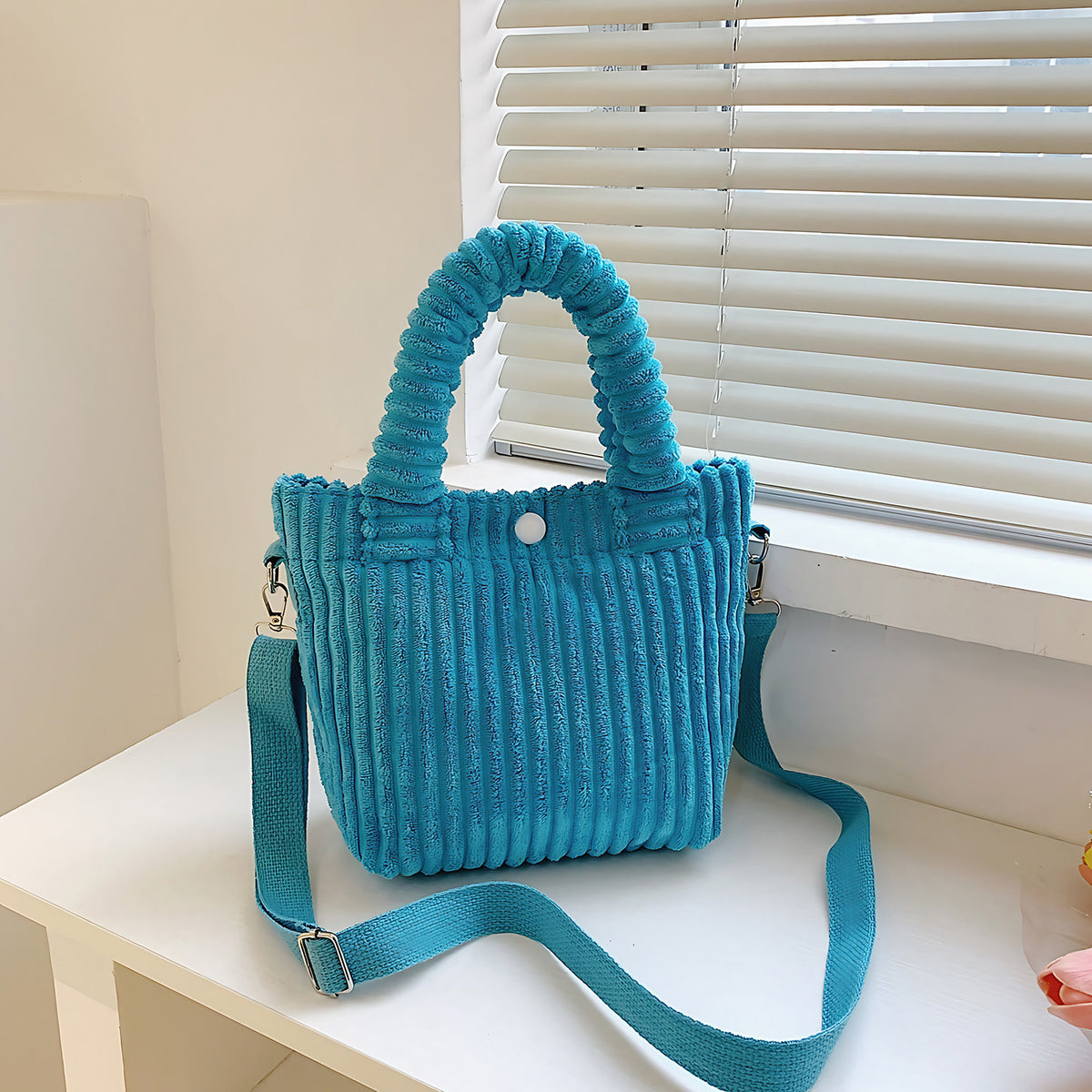 Sac bandoulière femme en velours côtelé, forme trapèze, six coloris, bleu clair