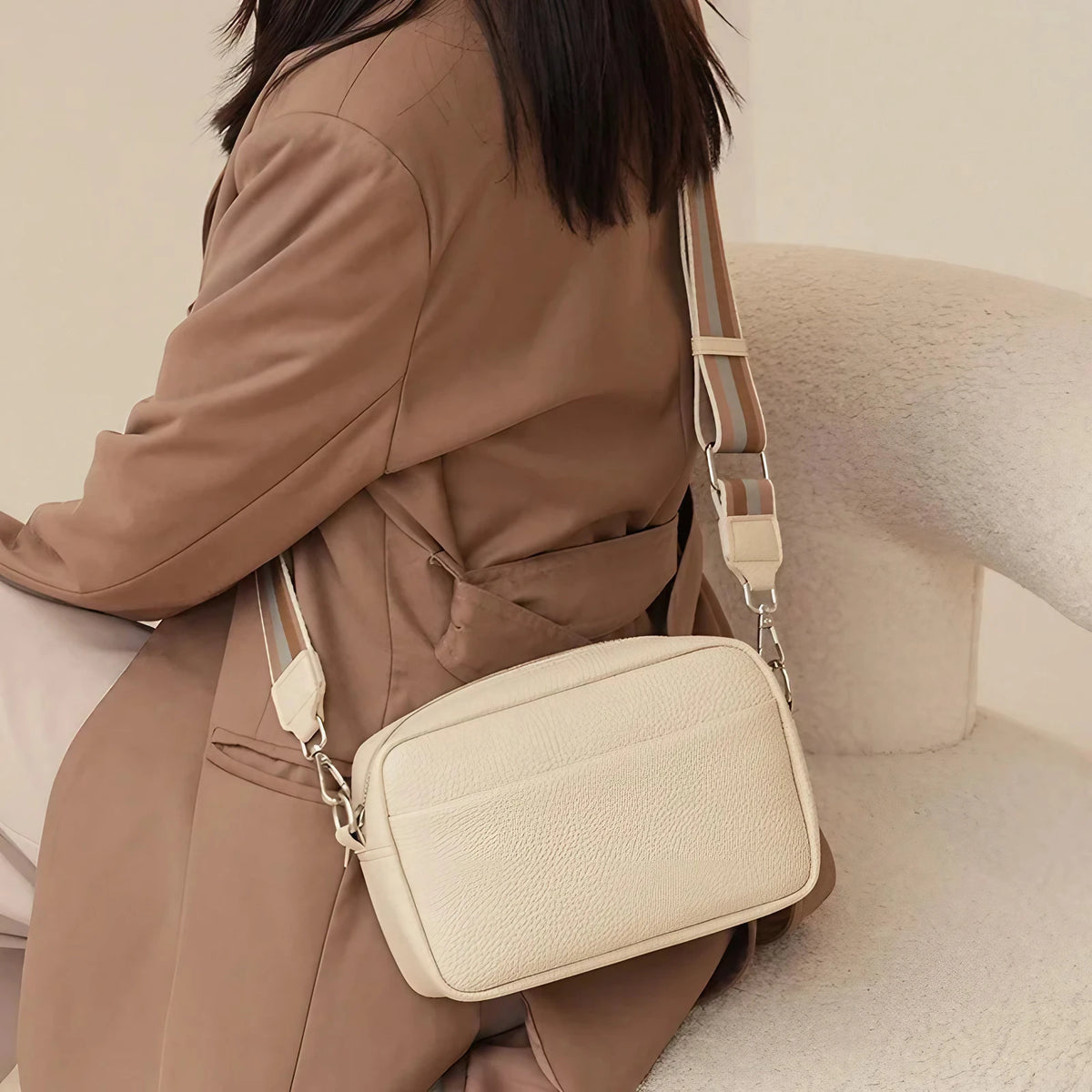 Sac bandoulière femme à sangle large amovible, treize coloris