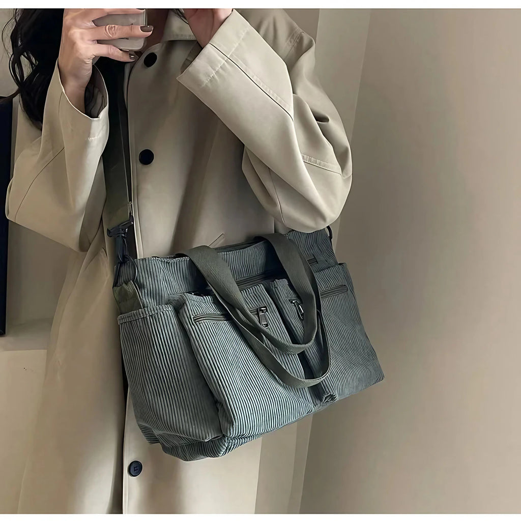 Sac cabas femme aspect velours côtelé, cinq poches extérieures, vert