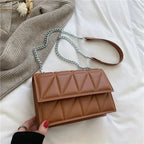 Sac bandoulière femme à chaîne argentée, forme carrée rigide, marron