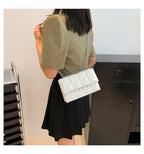 Sac bandoulière femme à chaîne argentée, forme carrée rigide