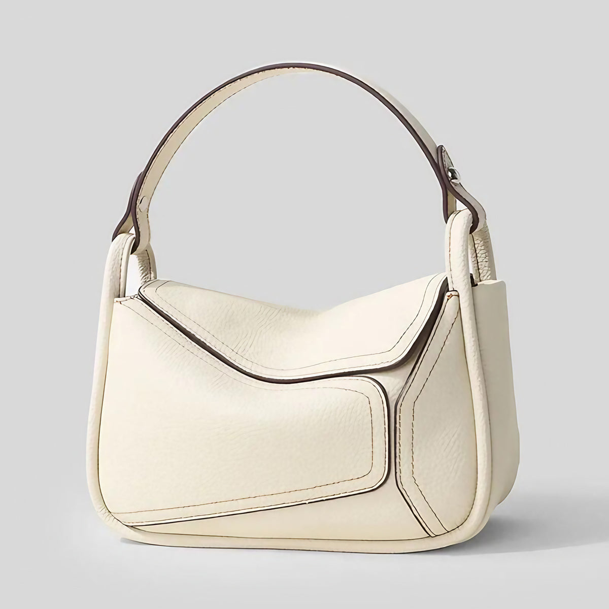 Petit sac bandoulière femme arrondi à rabat aimanté, cinq coloris, crème