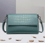 Sac bandoulière femme effet croco, trois compartiments, 23 x 14 cm, bleu vert