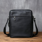 Sac bandoulière homme en cuir noir, format tablette