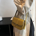 Sac bandoulière femme kaki, forme carrée à rabat, 20 x 14 cm